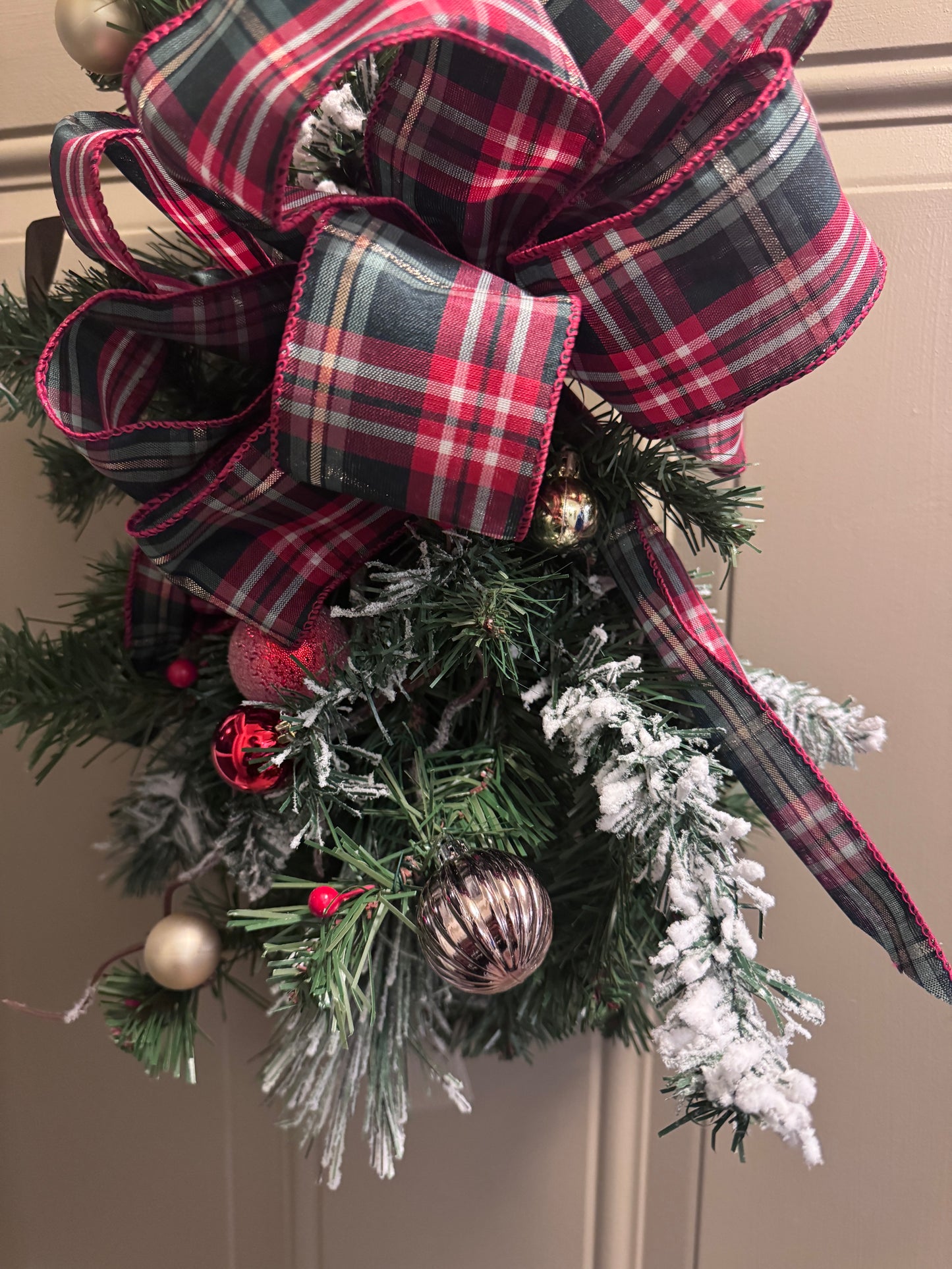 Christmas Swag- Plaid Ribbon